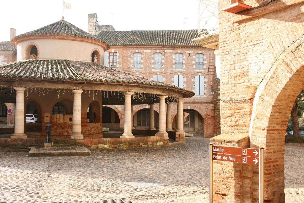 Le Farat Bed & Breakfast Auvillar Exterior photo