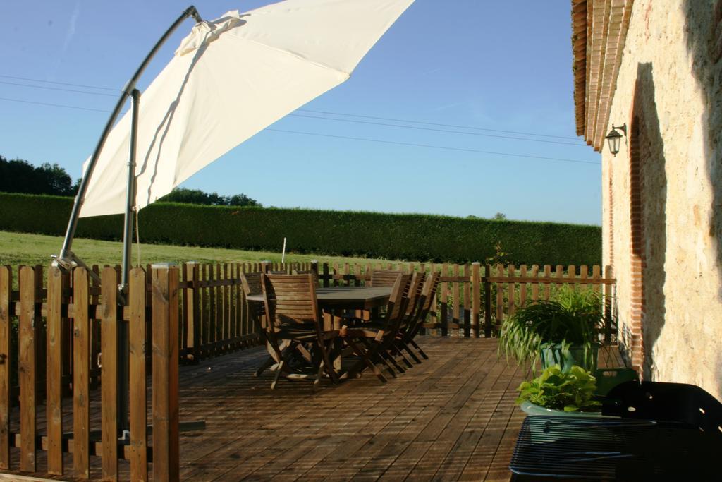 Le Farat Bed & Breakfast Auvillar Exterior photo