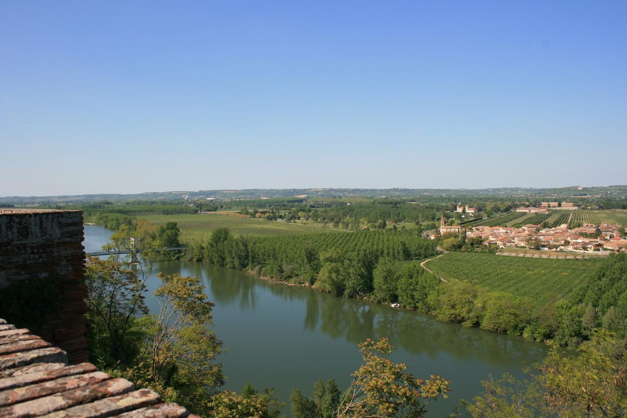 Le Farat Bed & Breakfast Auvillar Exterior photo