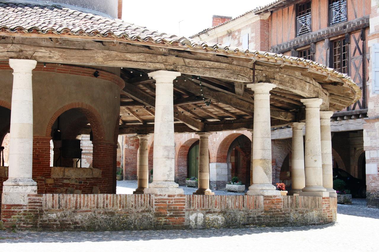Le Farat Bed & Breakfast Auvillar Exterior photo